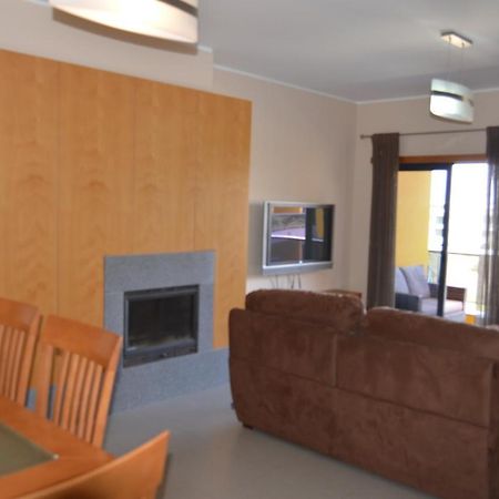 Apartamento Frente Ao Mar Com Piscina De Agua Salgada Quarteira Dış mekan fotoğraf