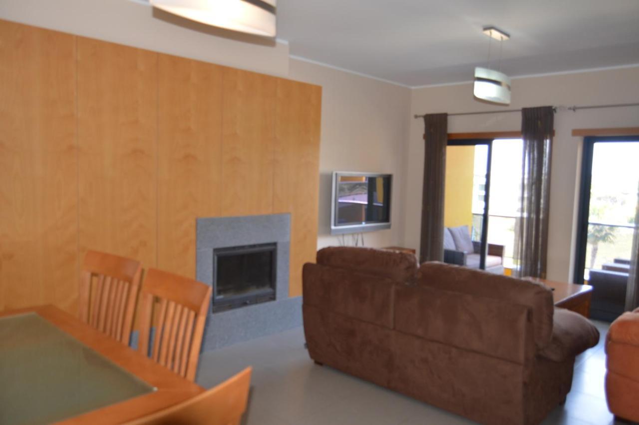 Apartamento Frente Ao Mar Com Piscina De Agua Salgada Quarteira Dış mekan fotoğraf