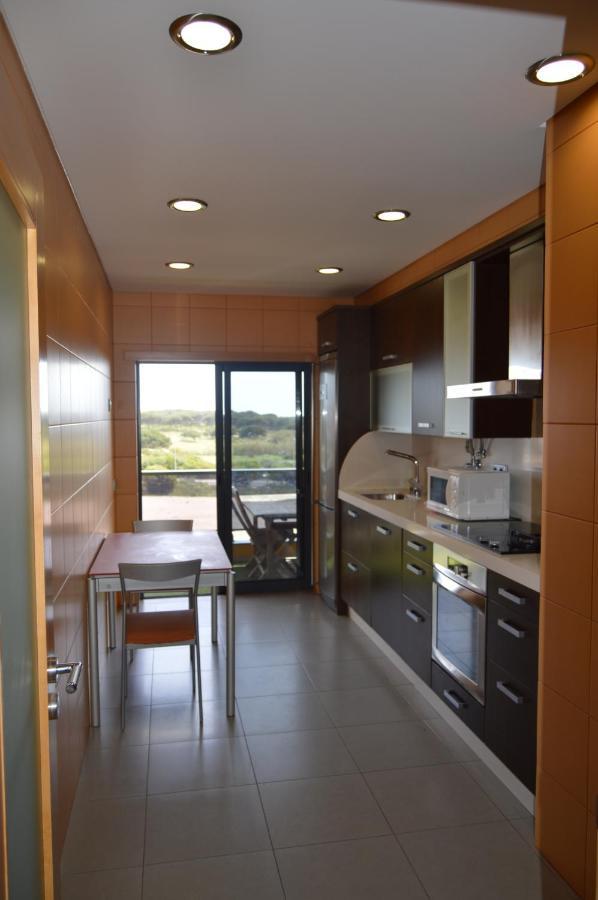 Apartamento Frente Ao Mar Com Piscina De Agua Salgada Quarteira Dış mekan fotoğraf