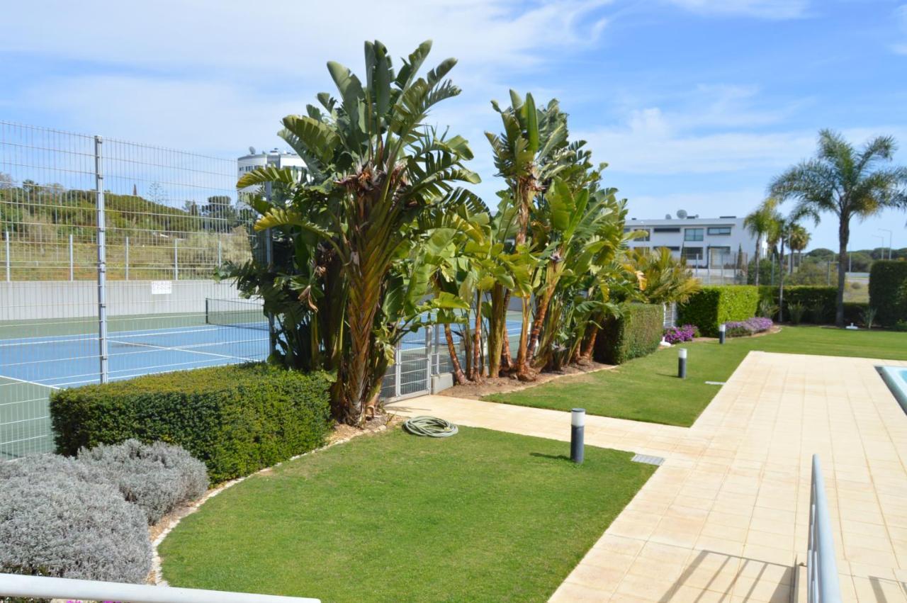Apartamento Frente Ao Mar Com Piscina De Agua Salgada Quarteira Dış mekan fotoğraf
